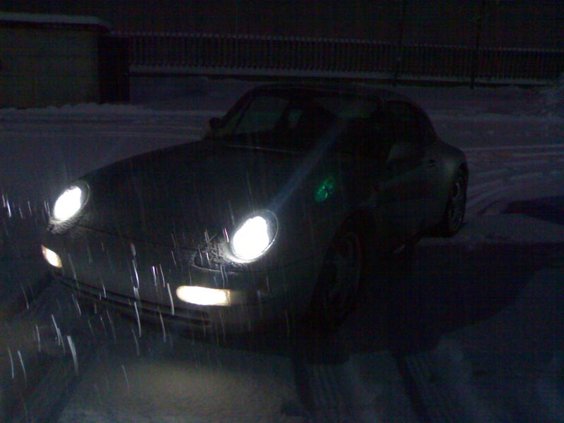 993