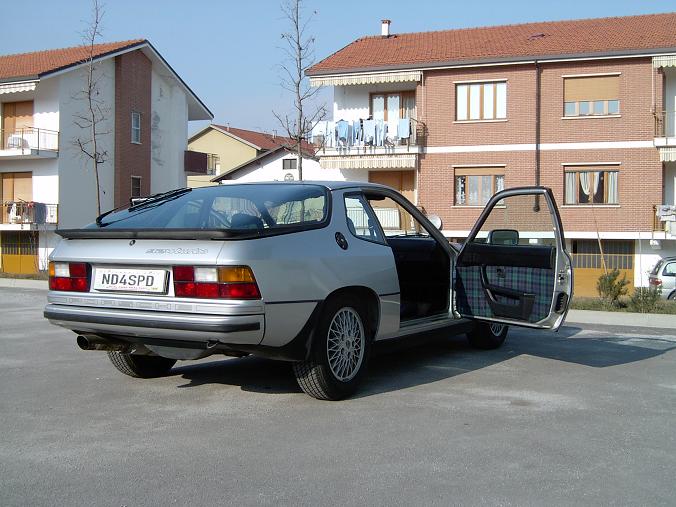 924
