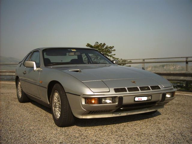 924