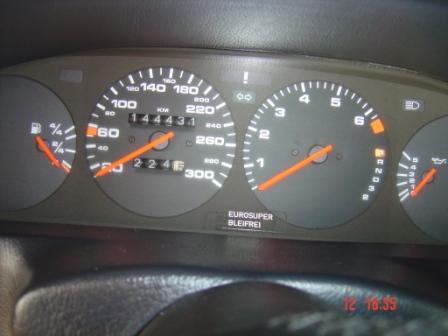 928