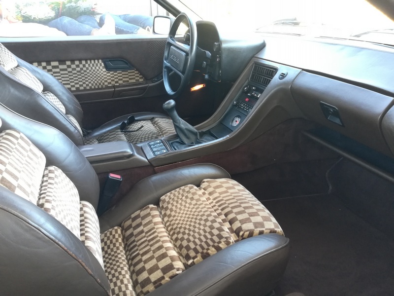 928