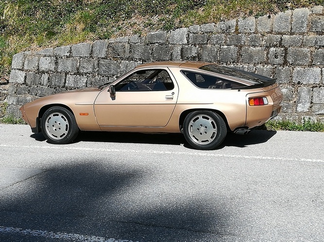 928S
