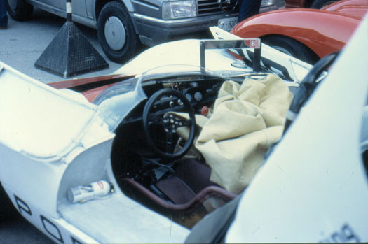 Porsche 910 2