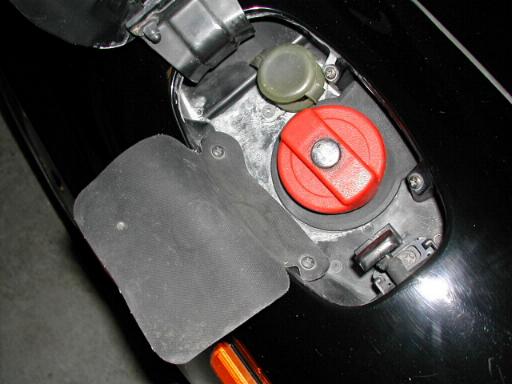 C4 tappo carburante