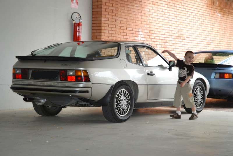 924