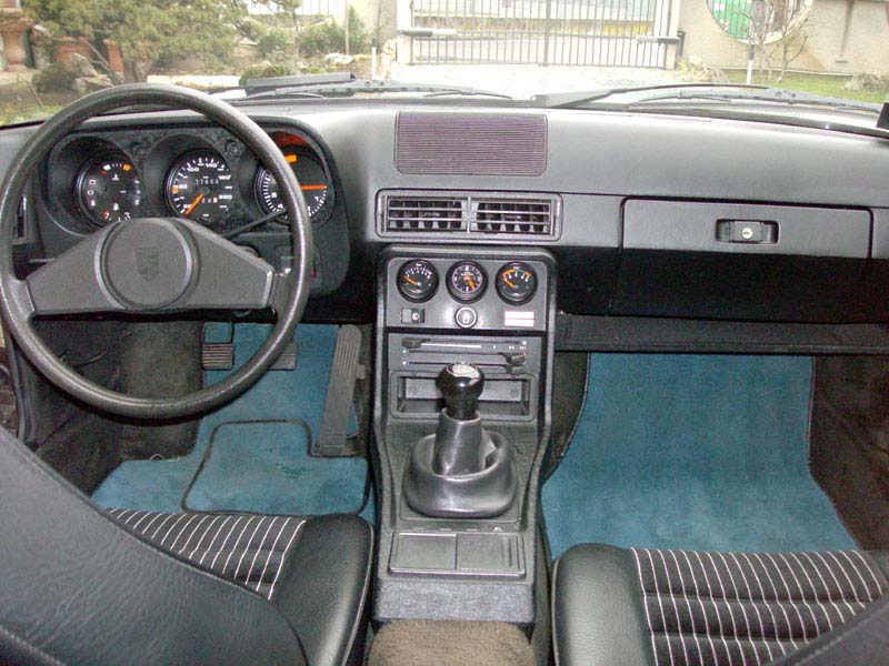 924
