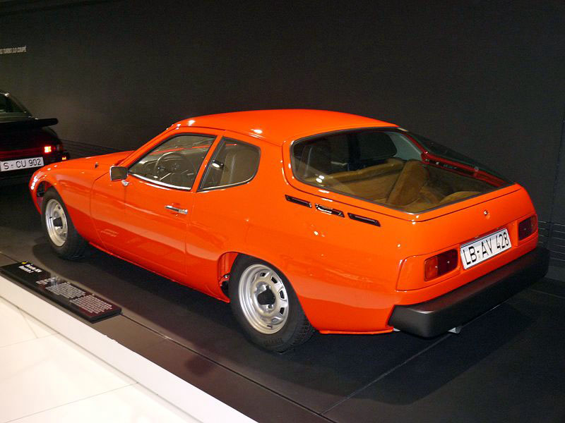 924
