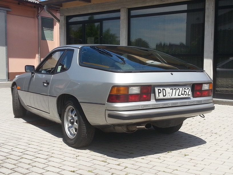 924