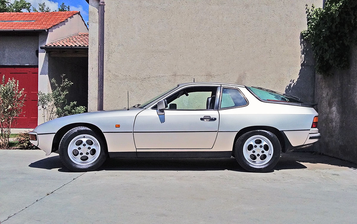 924S
