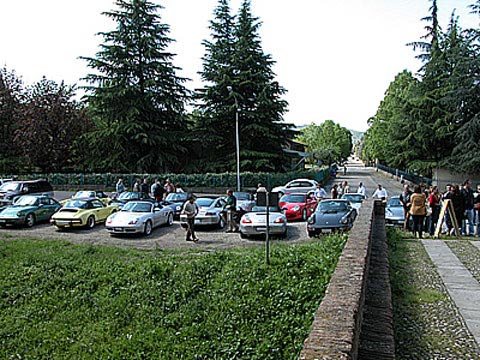 vistita della Rocca (parcheggio privato !!)