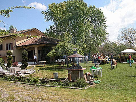 ...la "modesta cascina !!"