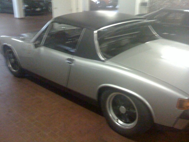 914