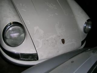 912