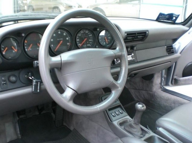 993b