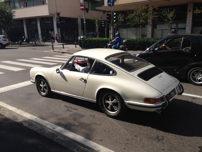 911 e rear