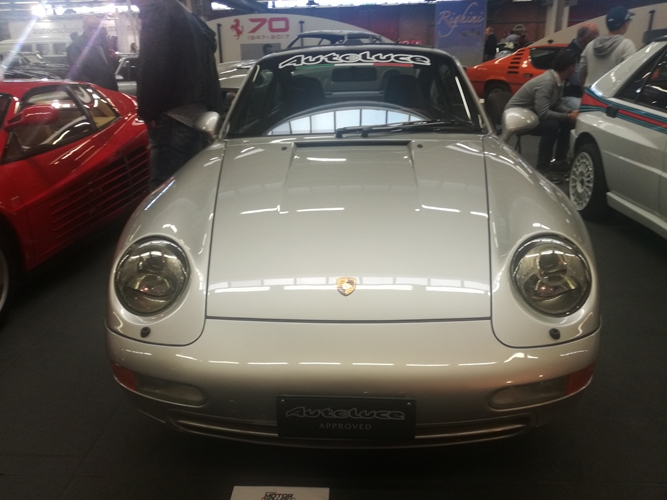 993