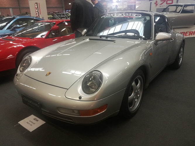 993