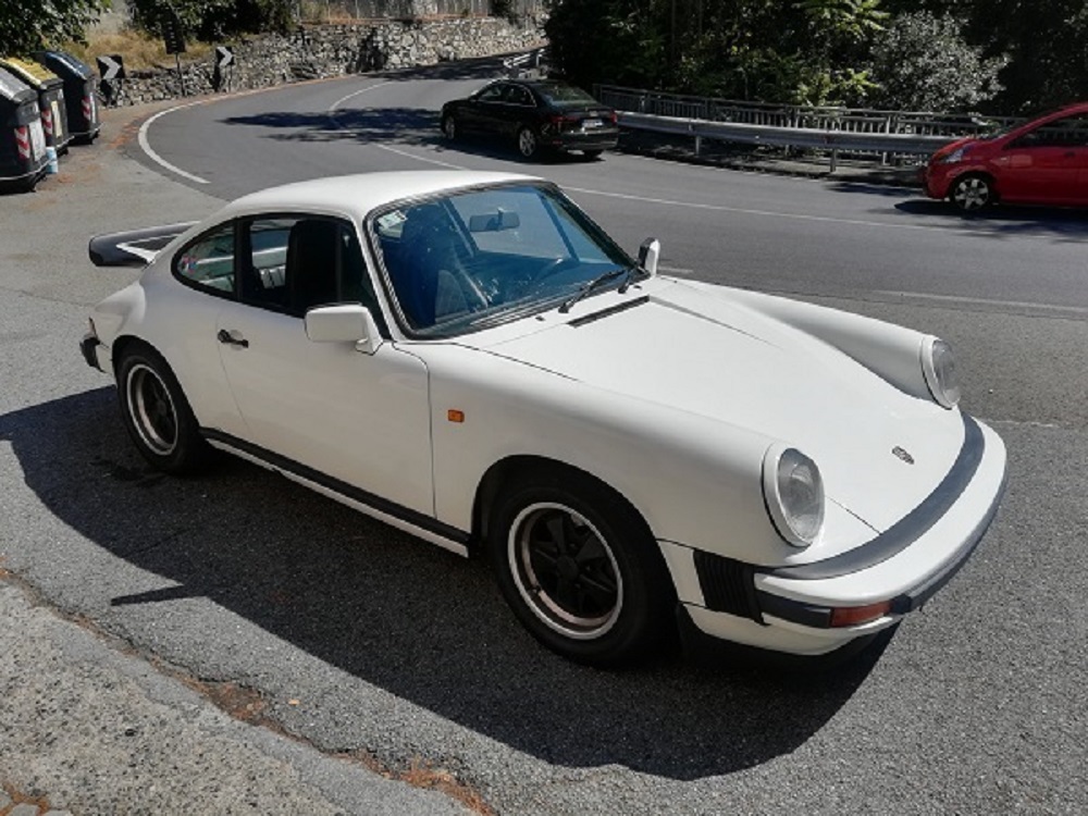911