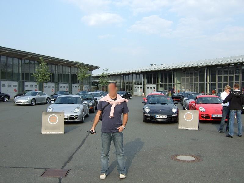 Il mio collega con un po' di Caymani