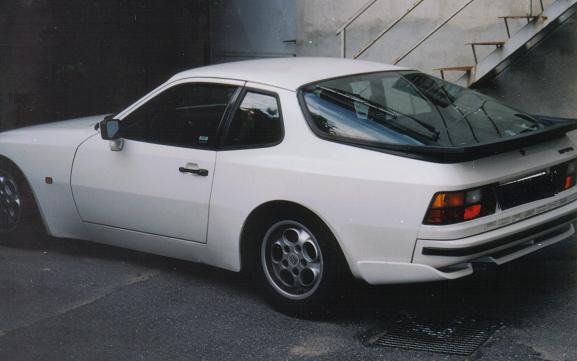 944l