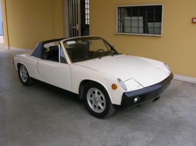 914 3
