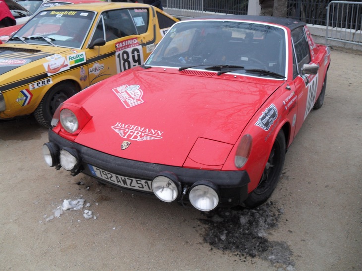 914 2000
