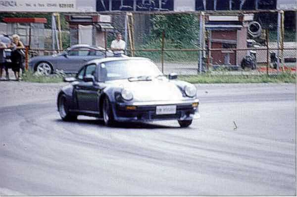 930