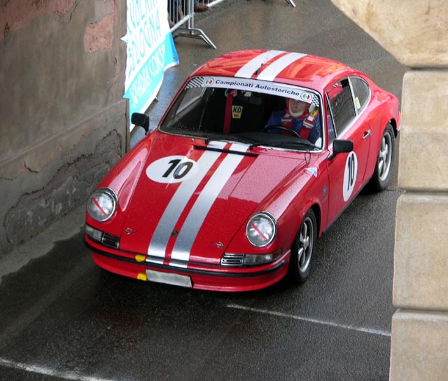 911T  2000