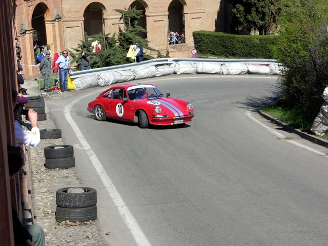 911T  2000