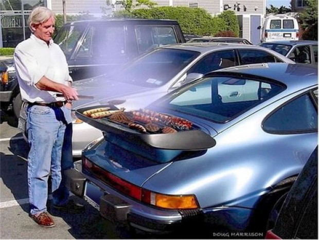 911