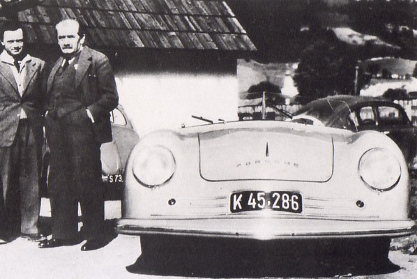 I due  Porsche con la prima Porsche !