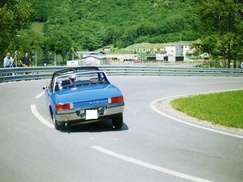 914