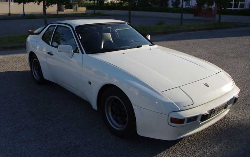 944