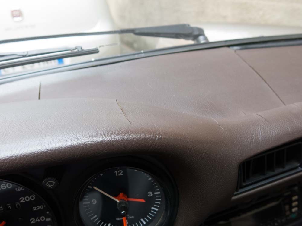 cruscotto crepato