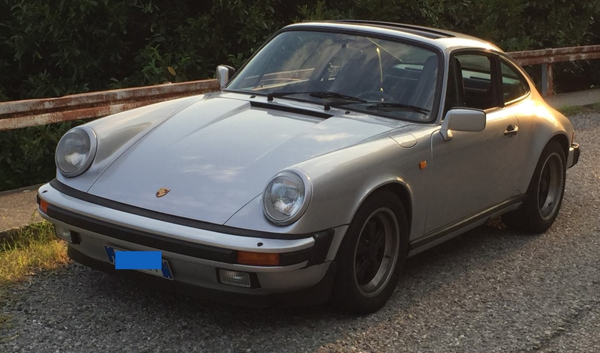 911