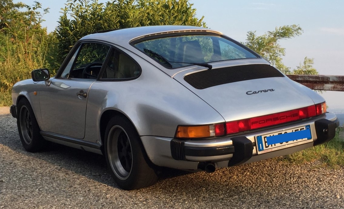911