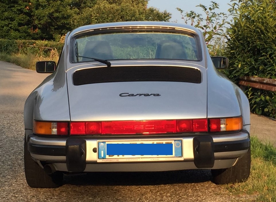911