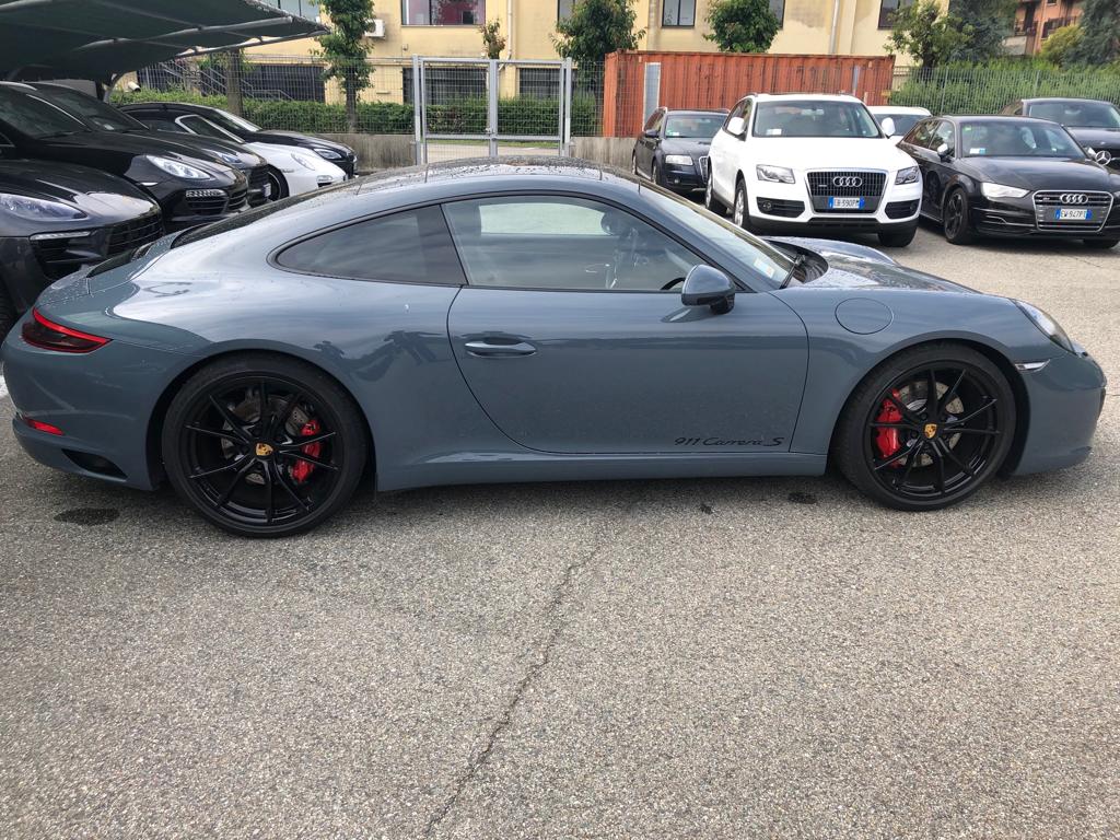 Porsche 911 S