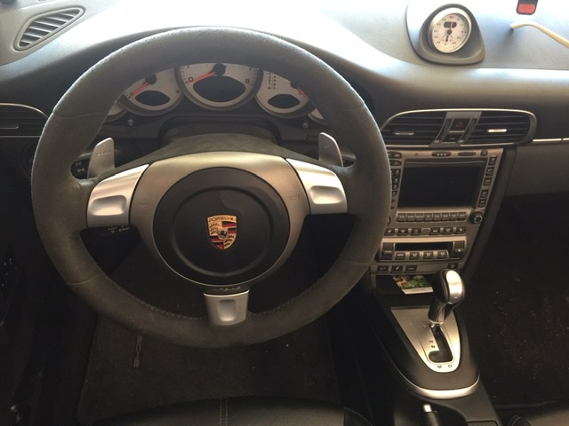 Nuovo volante con palette appena installato
