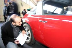 Uno dei nostri esperti al lavoro di certificazione...