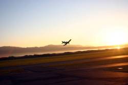 il tramonto e l'aereo....