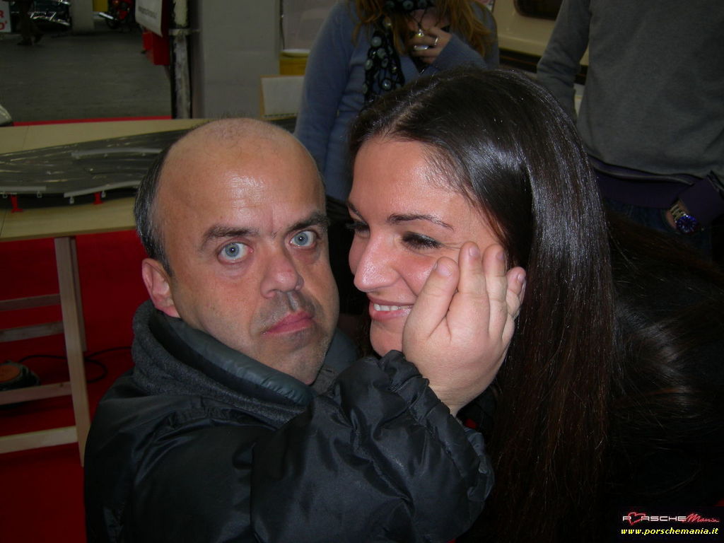 un simpatico personaggio attratto dalle 911...si ma quali!!