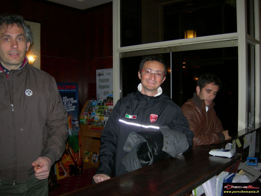 alcuni arrivi serali all'hotel