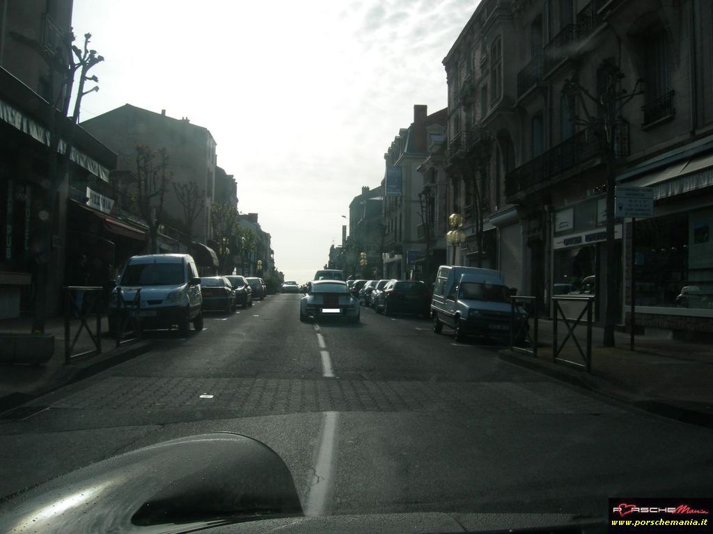 partenza per Charade
